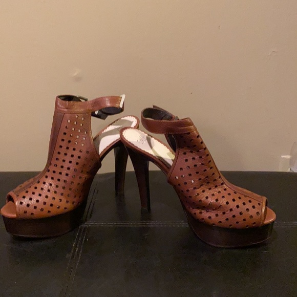 Vintage Rafe’ - Picture 3 of 4